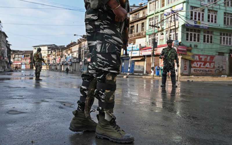 11 civilians injured in Kashmir grenade blast