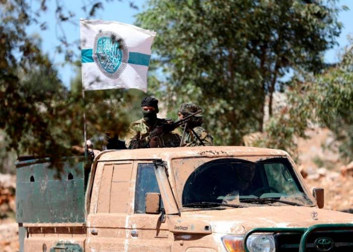 Idlib: assailants attack Tahrir al-Sham checkpoint, one fighter killed