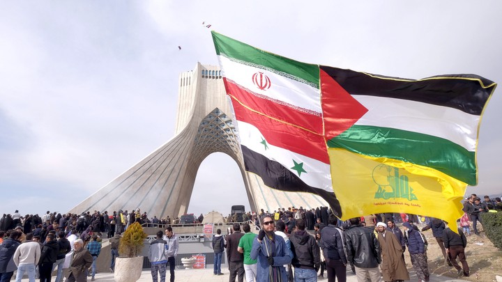 Pro-Iran militias in Syria soak merchants for cash at checkpoints