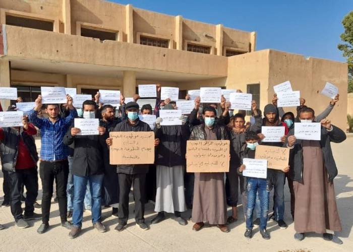 Deir Ezzor: teachers protest SDF mandatory conscription