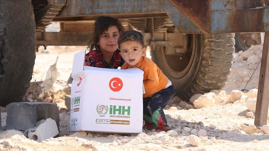 Turkish charity delivers humanitarian aid to Syria