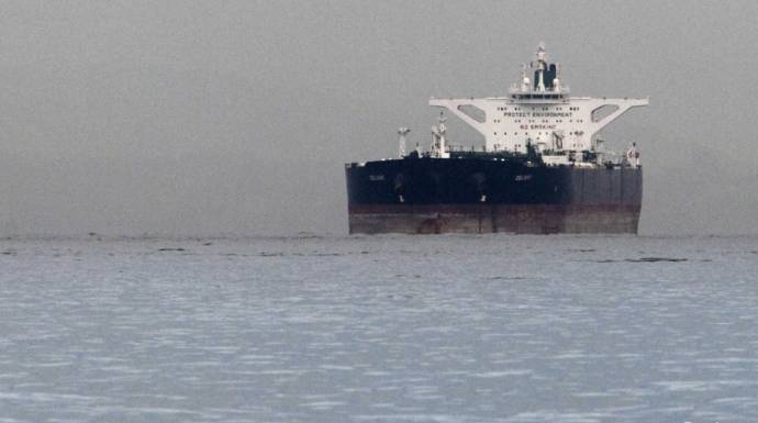 Three fuel tankers dock in Baniyas port amid gasoline crisis