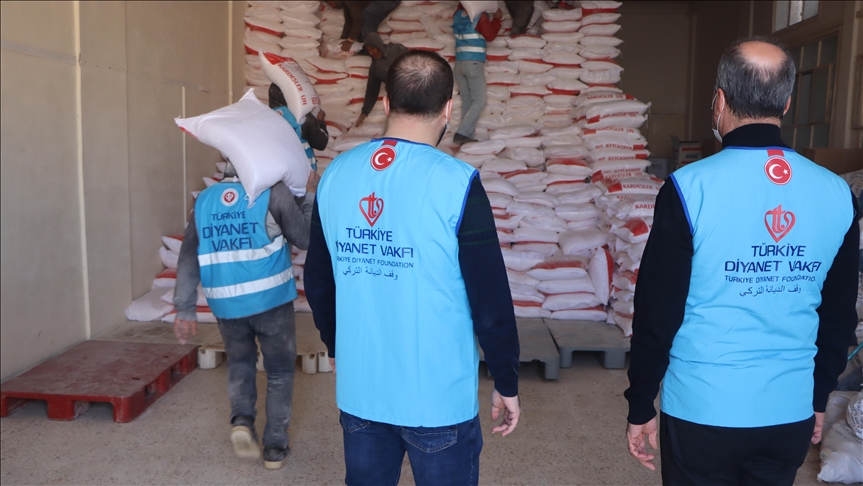 Turkish charities send aid to northern Syria