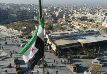 Two US Senators call for easing sanctions on Syria: Targeted regime no longer exists 