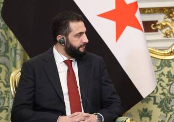 Ahead of Trump meeting, Washington paves road for lifting sanctions on Al-Sharaa