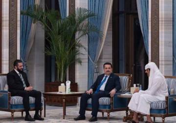 Iraqi and Syrian leaders meet in Qatar, marking a significant first encounter