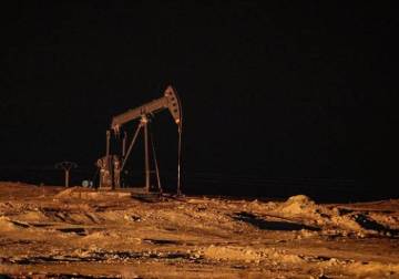 SDF transfers oil field equipment in Hasakah to Iraq