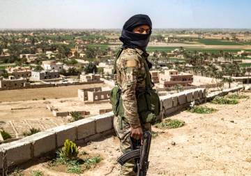 US-backed Kurdish forces impose curfew in eastern Syria after new clashes with rival Arab tribesmen