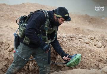 Security forces begin demining operations between Qara Qozak Bridge, Al-Shuyukh district