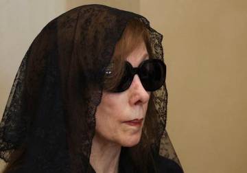 Lebanese icon Fairouz makes rare public appearance at son’s funeral