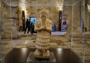 23 Syrian artifacts returned from France displayed at Damascus Citadel