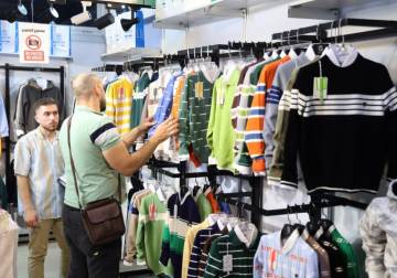 Syrian clothing exports jump 118% as Damascus trade fair draws hundreds of firms