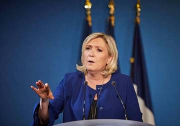Aggressive Le Pen rebuked due to Islamic prayer criticism