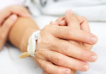 Syrian patients in Türkiye fear halt treatment after stopping health insurance