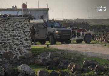 Israeli occupation forces raid homes in southern Quneitra