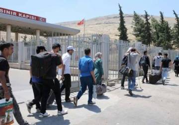 With start of school holidays, one million Syrians expected to return from Turkey