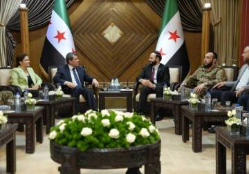Aleppo governor, presidential advisor discuss institutional integration