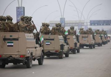 Syrian army reinforces positions along borders with Lebanon and Iraq