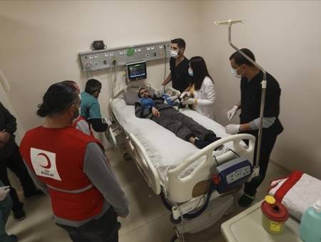 Turkish Red Crescent helps disabled Syrian