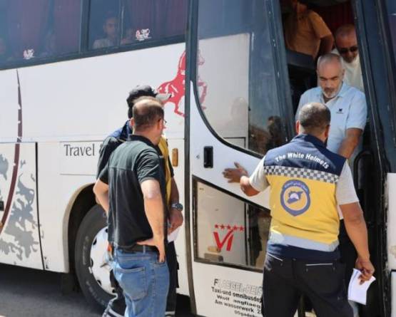 Humanitarian convoy evacuates 492 civilians from Sweida: Red Crescent 