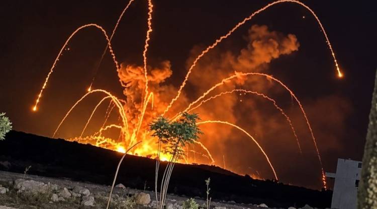Massive explosions at a Syrian army site in Aleppo